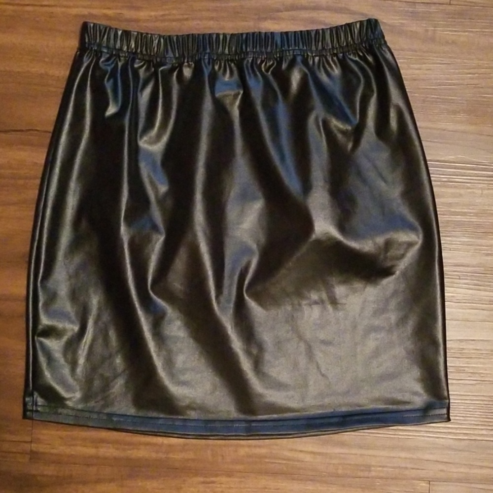 Black skirt